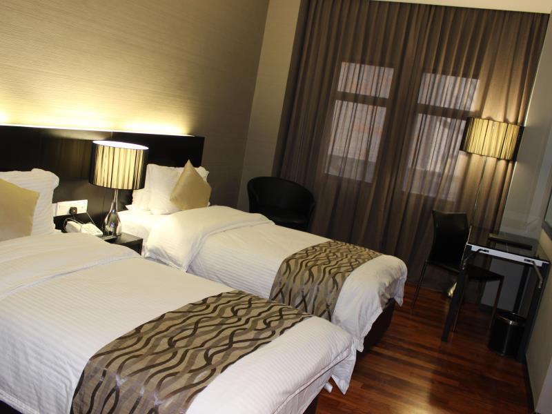 11@Century Hotel Johor Bahru Bagian luar foto